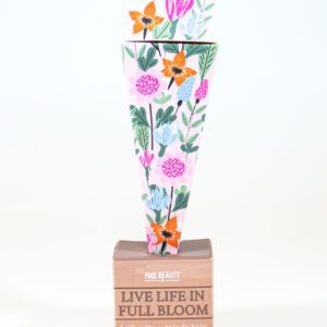 Mad Beauty Bath Salts - Live Life in Full Bloom - perfect gift for tween girls