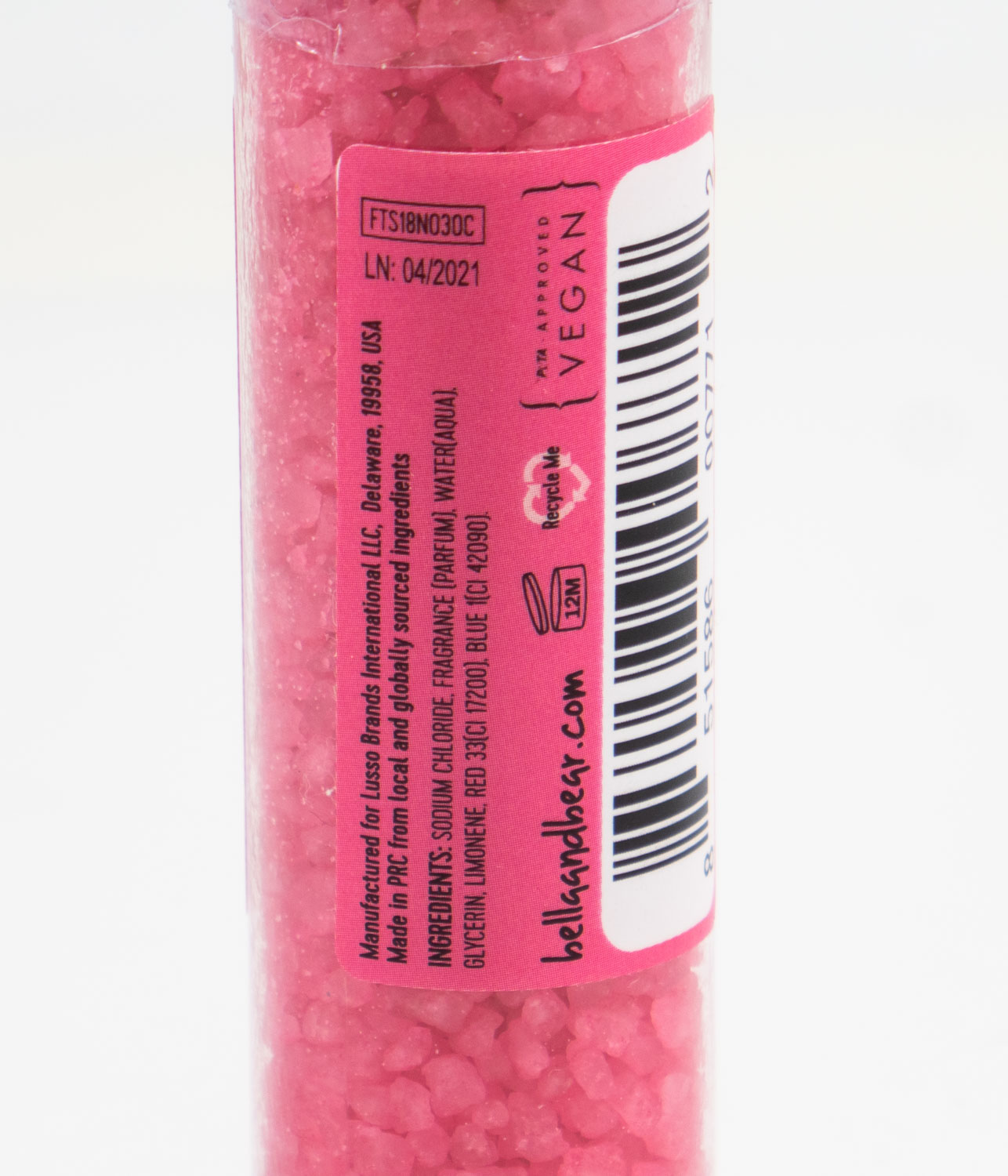Strawberry Raspberry bath salts by Bella & Bear closeup